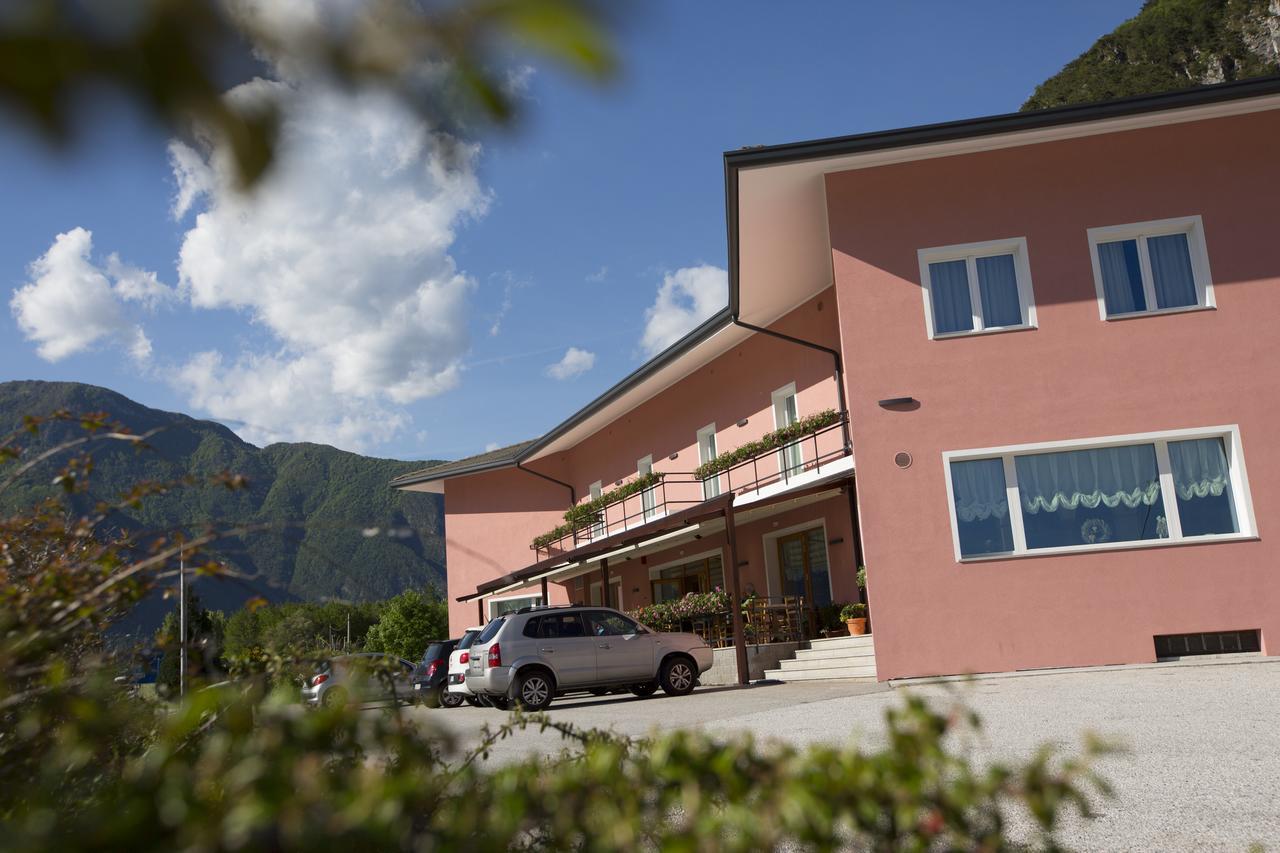 Alma Living Hotel- Al Girarrosto Venzone Eksteriør bilde